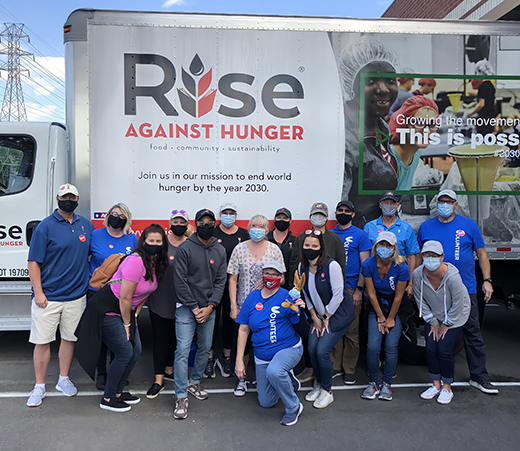 rise against hunger volunteer photo